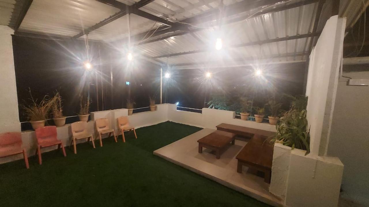 White Smoke Villa Igatpuri Zewnętrze zdjęcie